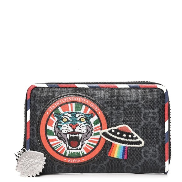 Gucci Handbags - Gucci GG Supreme Night Courrier Zip Around Card Case